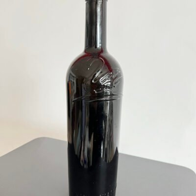 Customized Inheritance of Red Wine Glass Bottles: Art in Glass, History in Wine Bottles